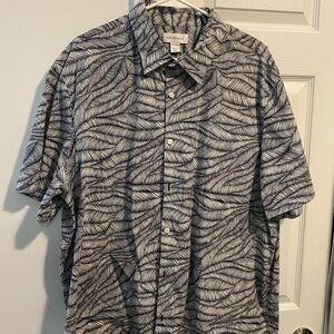 Calvin Klein Men's Leaf Pattern Shirt - Black and White